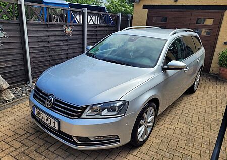VW Passat Variant Volkswagen 2.0 BlueTDI Highline Variant ...