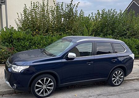 Mitsubishi Outlander 2.2 DI-D ClearTec 4WD AT Diamant E...