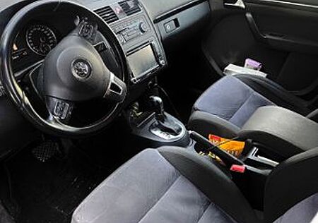 VW Touran Volkswagen 2.0 TDI 125 kW DSG Highline Highline