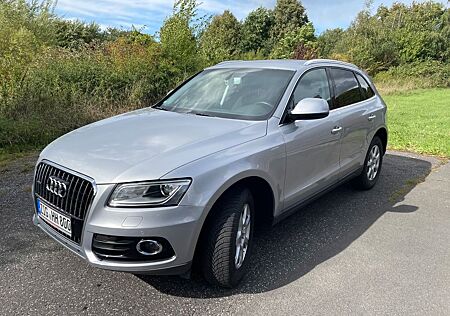 Audi Q5 2.0 TDI S tronic quattro -