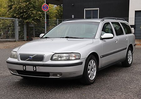 Volvo V70 2.4