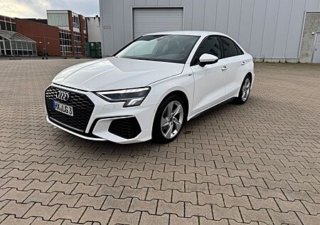 Audi A3 30 TFSI S Tronic S lineLimo LED Sportsitze