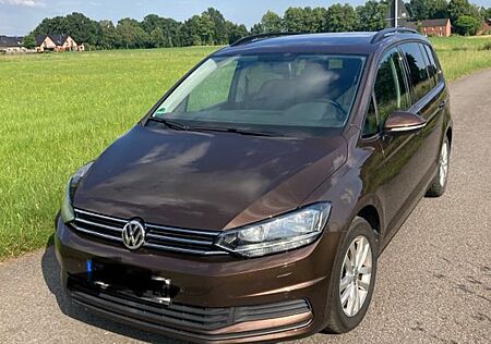 VW Touran Volkswagen 1.6 TDI SCR Comfortline BMT Comfortline