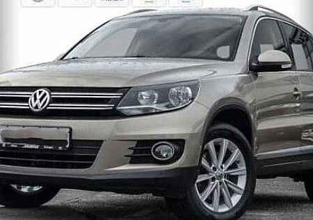 VW Tiguan Volkswagen 2.0 TDI 4Motion 170PS NAVI+AHK+PANO+PDC