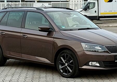 Skoda Fabia 1,4 Tdi DSG Keyless 2.Hd Panorama AHK Temp