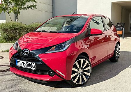 Toyota Aygo (X) Aygo -play*1.Hand*Klima*Tempomat*Tüv neu*