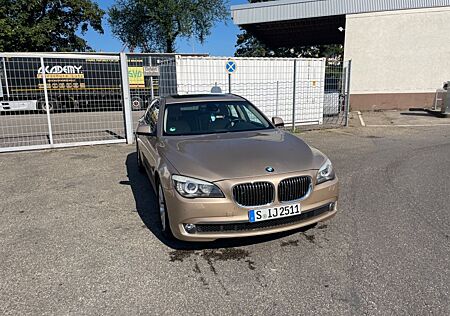 BMW 740i -