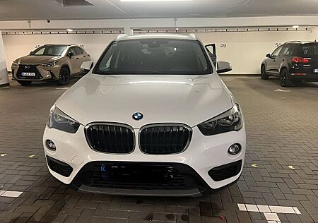 BMW X1 sDrive18i -