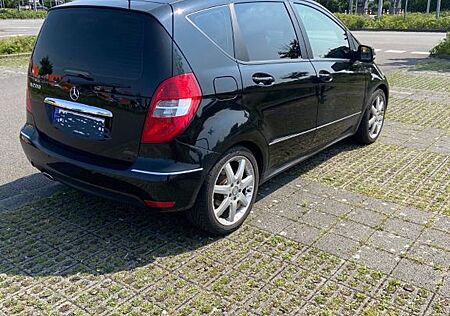 Mercedes-Benz A 200 ELEGANCE ELEGANCE