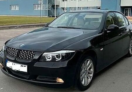 BMW 318i -