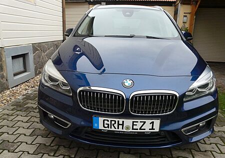 BMW 2er 220 Gran Tourer 220d xDrive Luxury Line A Lu...
