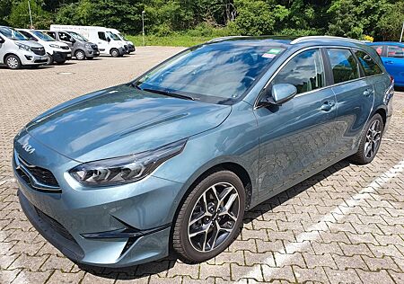 Kia Cee'd Sportswagon Ceed SW 1.5T Spirit Glasdach/Leder/Technik