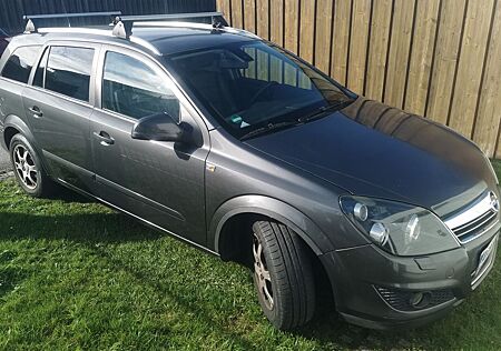 Opel Astra Caravan 1.6 LPG TÜV NEU Leder AHK