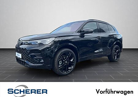 VW Tiguan Volkswagen R-Line BlackStyle, 4Motion, Pano, AHK, Ha