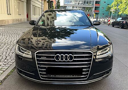 Audi A8 3.0 TDI tiptronic quattro -