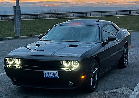 Dodge Challenger SXT