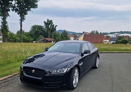 Jaguar XE 25t 240PS Prestige Automatik Prestige