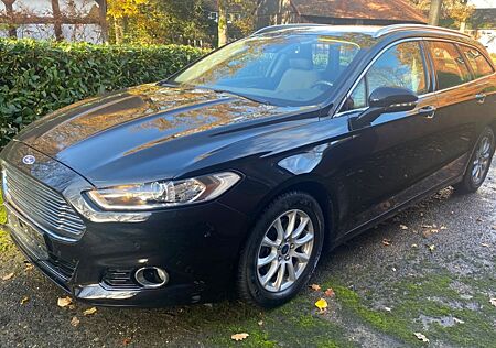 Ford Mondeo 1,5 EcoBoost Titanium Turnier Titanium,