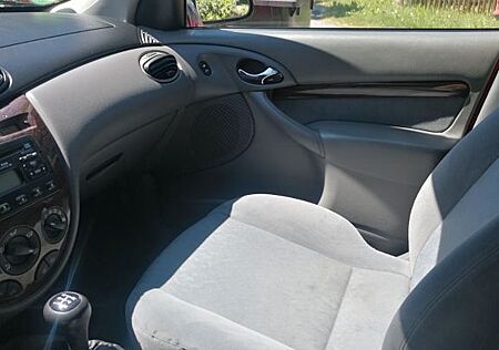 Ford Focus 1.6 Ghia Ghia