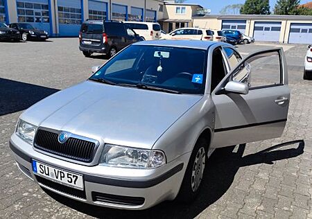 Skoda Octavia 1.6 Ambiente Ambiente