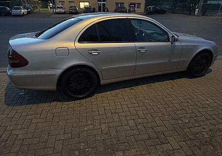 Mercedes-Benz E 270 Mercedes CDI ELEGANCE