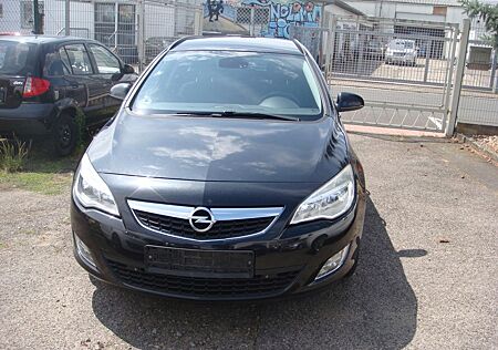 Opel Astra J Sports Tourer Design Edition