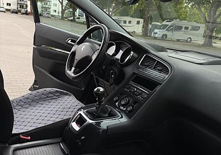 Peugeot 5008 2.0 Platinum HDi FAP 150 Platinum
