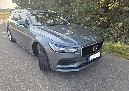 Volvo V90 D4 AWD AHK Pano Pro StandHeiz
