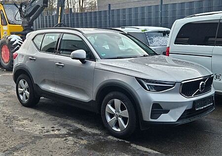 Volvo XC 40 XC40 1,5 Momentum Core LED Kamera Fahrschule