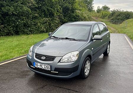 Kia Rio 1.4 EX Basis EX BASIS