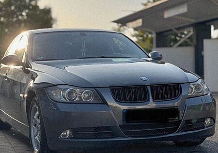 BMW 325i -