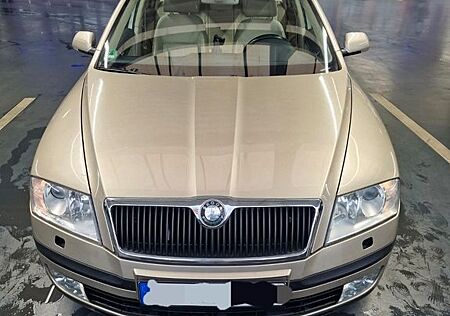 Skoda Octavia Combi 1.6 FSI Ambiente Ambiente