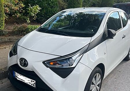 Toyota Aygo (X) Aygo (X) 1,0-l-VVT-i x-business x-business