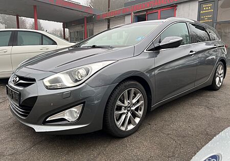 Hyundai i40 cw Premium*XENON*NAVI*LEDER*AUTOMATIK