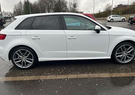 Audi A3 40 e-tron S tronic Sportback -