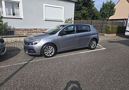 Peugeot 308 PureTech 130 EAT8 Active Active