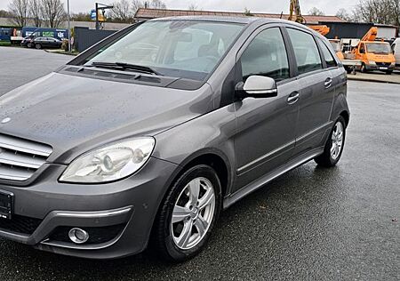 Mercedes-Benz B 200 CDI Xenon AHK Panorama