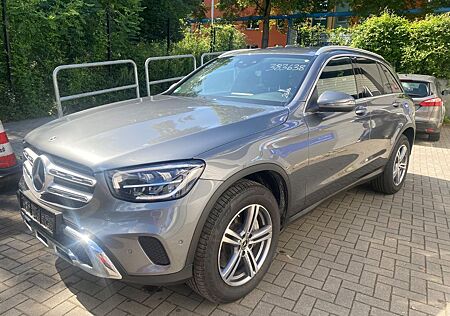 Mercedes-Benz GLC 300 de 4Matic/ Abstandstemp./ tauwinkelas