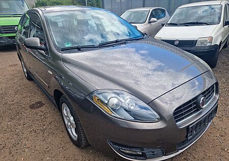Fiat Croma 2.2 16V MPI Emotion