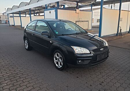 Ford Focus 1,6 Titanium,TÜVneu,sehr gepflegt,8fachber