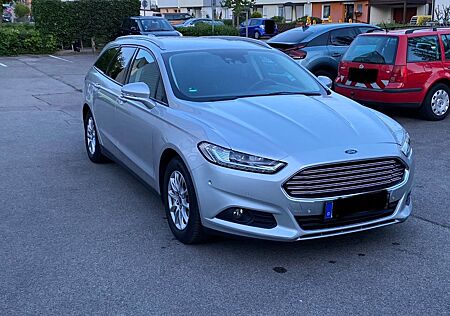Ford Mondeo 2,0 TDCi 110kW PowerShi...