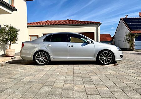 VW Jetta Volkswagen 2.0 TSI Highline Highline