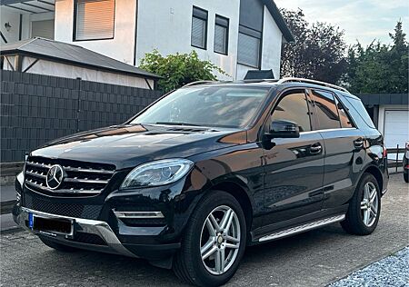 Mercedes-Benz ML 350 BlueTEC 4MATIC - Sportpaket