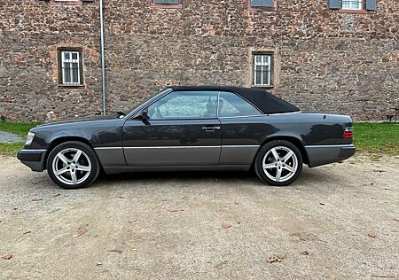 Mercedes-Benz 300 CE / 24 Cabriolet