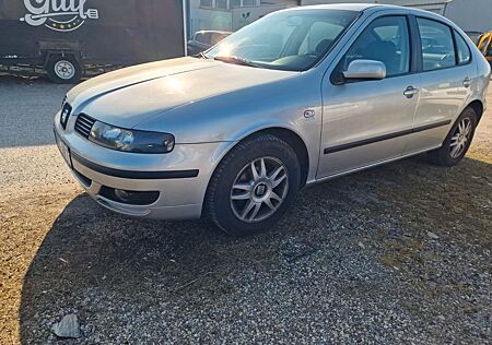 Seat Leon 1,6 16V Neue Zahnriemen und Wasserpumpe