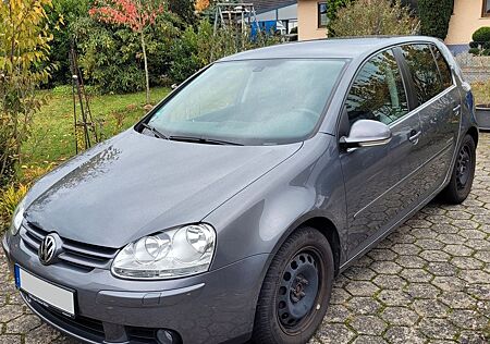VW Golf Volkswagen V 1.4 TSI 103 kW Lim. United Motorproblem