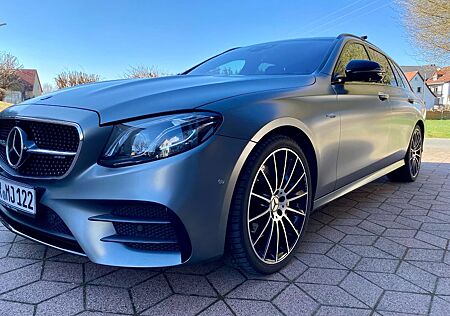 Mercedes-Benz E 53 AMG Mercedes-AMG E 53 4MATIC+ T Autom. ...