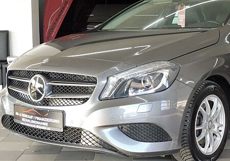 Mercedes-Benz A 180 A180 BlueEfficiency "STYLE" Kamera/Bi-Xenon/Navi