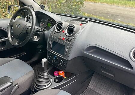Ford Fiesta 1.4 16V Ghia