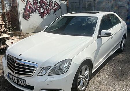 Mercedes-Benz E 220 CDI AVANTGARDE AVANTGARDE